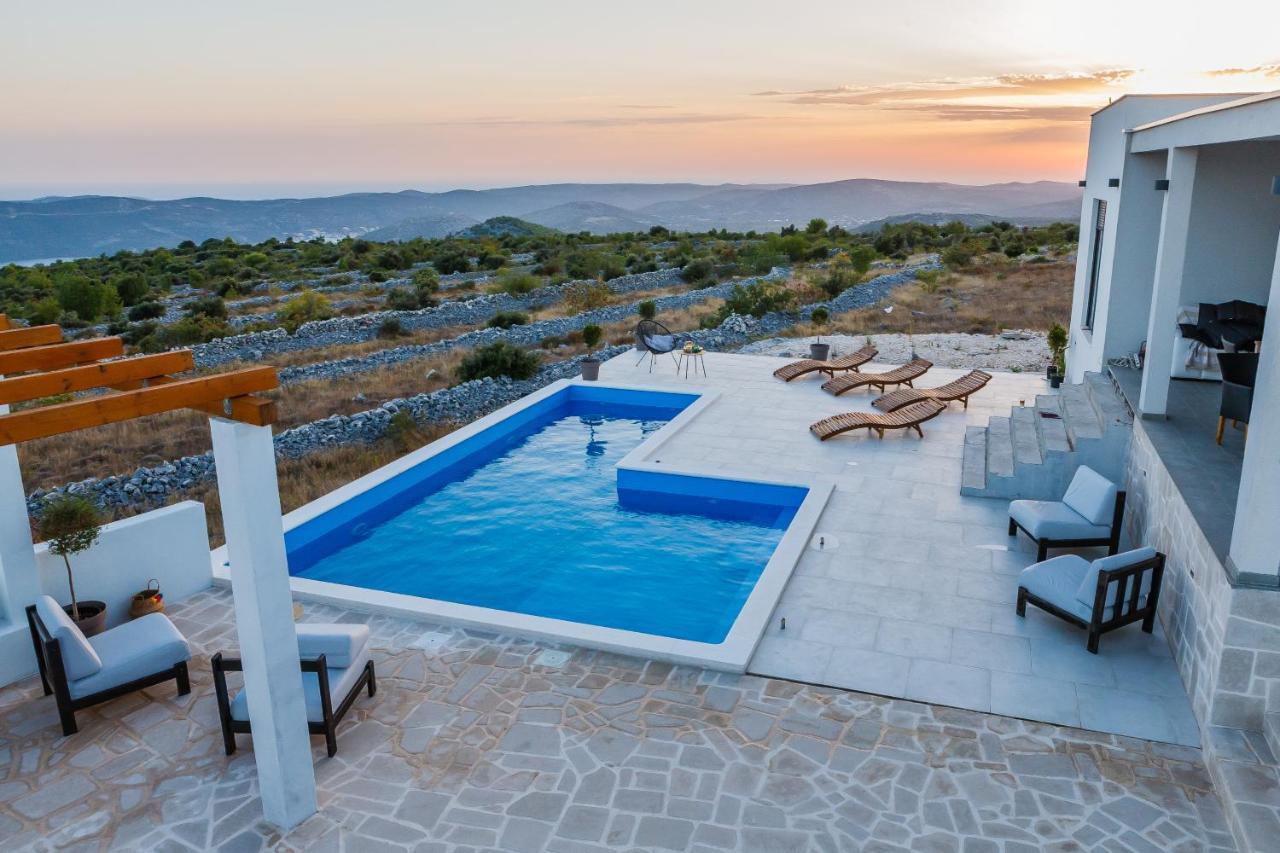 Villa Zlatno Sunce In The Hills Near Trogir Vrsine Luaran gambar