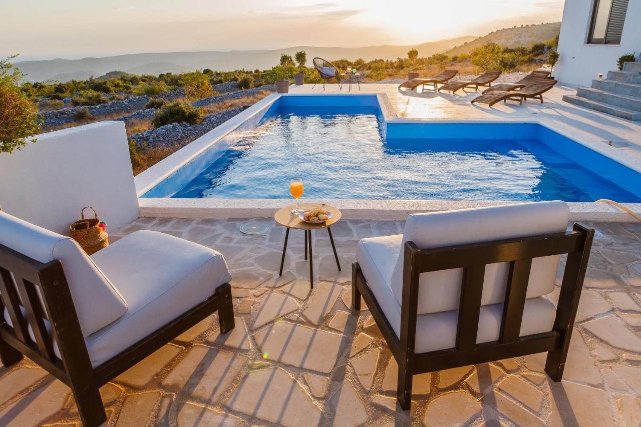Villa Zlatno Sunce In The Hills Near Trogir Vrsine Luaran gambar