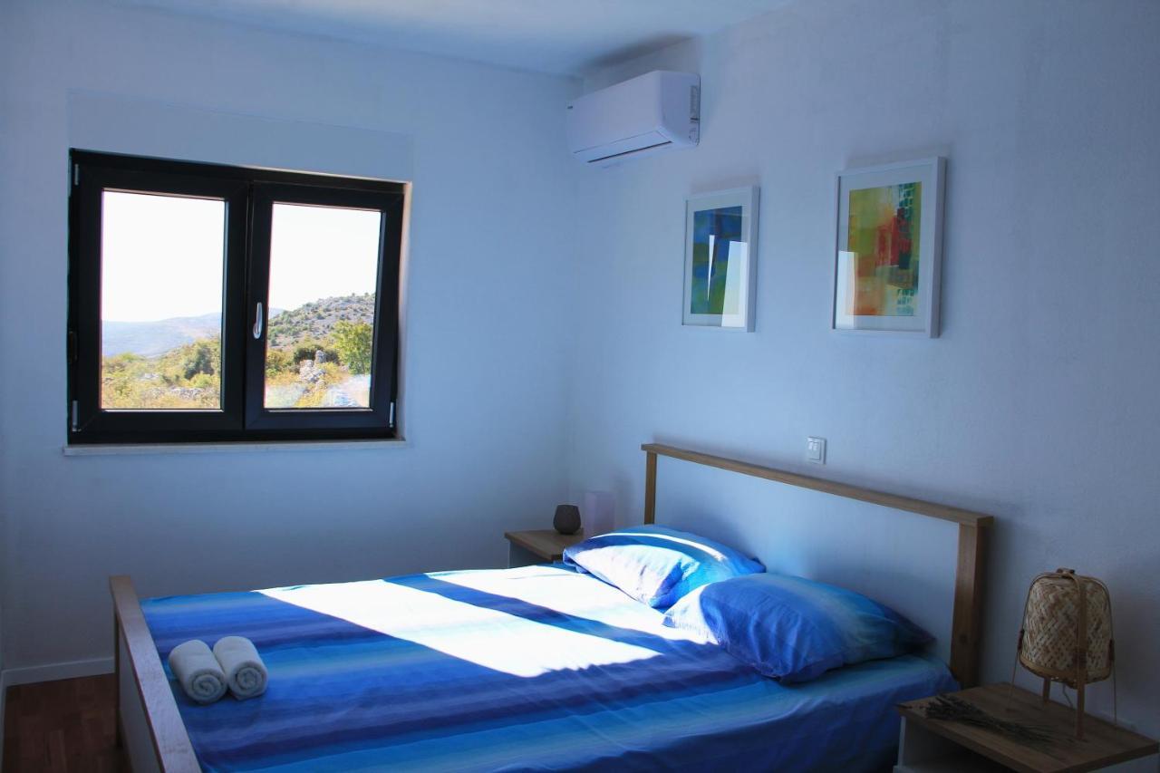 Villa Zlatno Sunce In The Hills Near Trogir Vrsine Luaran gambar